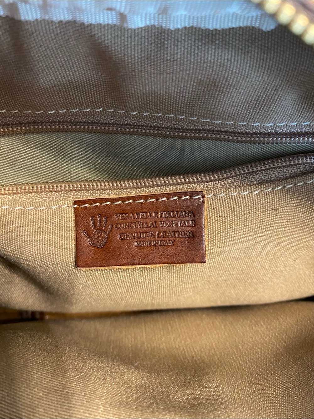 Venice Leather Crossbody Satchel Bag Purse - Picture 6 of 7